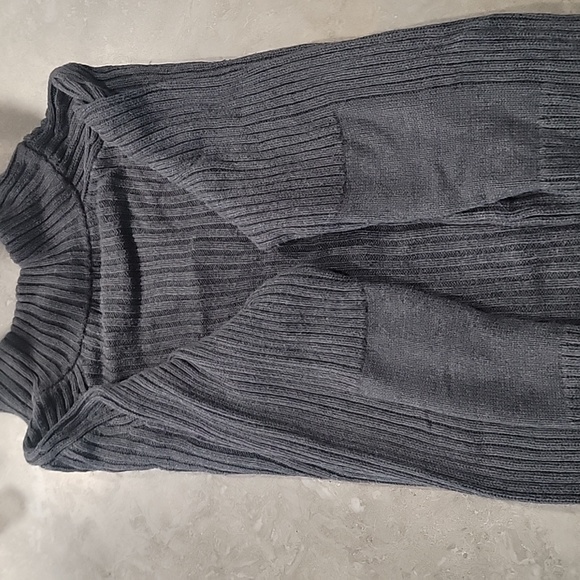 men's Mossimo 1/4 zip sweater. Great condition - Picture 3 of 3